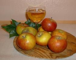 Házi készítésű almabor recept (videó)