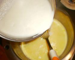 Jak vyrobit karamelový krém na dort podle receptu krok za krokem s fotografiemi Karamelový krém ve vodní lázni v troubě