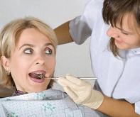 A szoptatás alatt fogait kezelheti.