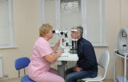 Szemcseppek a látás javítására: fajták, népszerű gyógyszerek áttekintése
